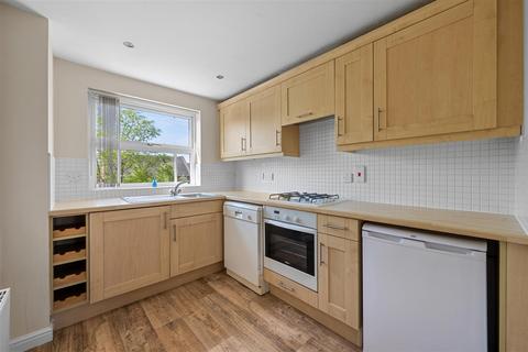 2 bedroom apartment to rent, Lady Acre Close, Lymm WA13
