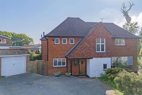 4 bedroom detached house to rent, St. Johns Road, Loughton IG10
