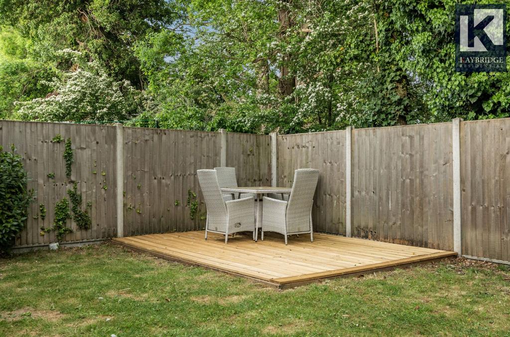 Ardrossan Gardens, KT4 7 AZ