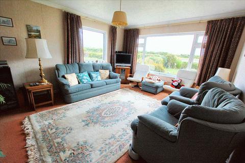 3 bedroom detached bungalow for sale, The Jays, 8 Elm Grove, Honeyborough Common