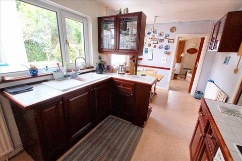 3 bedroom detached bungalow for sale, The Jays, 8 Elm Grove, Honeyborough Common