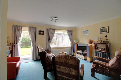 23 Ravenscroft, Hook, RG27 9NP