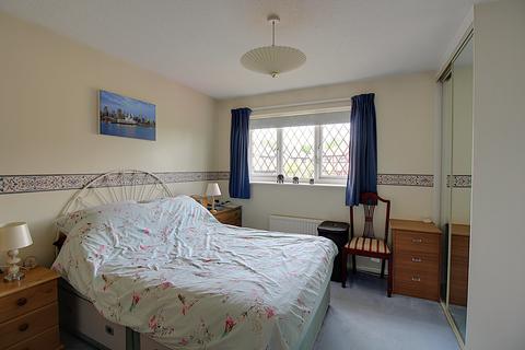 23 Ravenscroft, Hook, RG27 9NP