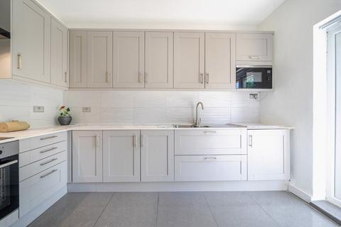 42 Wheathill Road, London, SE20 7XH