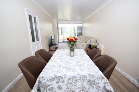 3 bedroom semi-detached house to rent, Birmingham B42