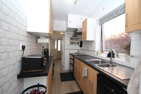 3 bedroom semi-detached house to rent, Birmingham B42