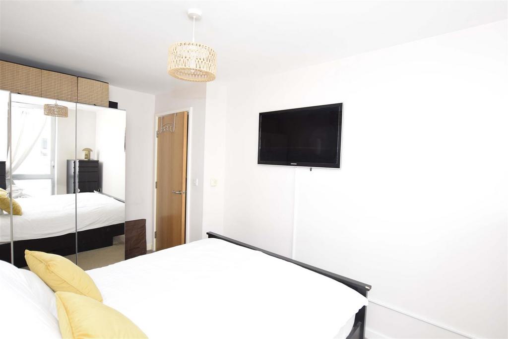 Bedroom.jpg
