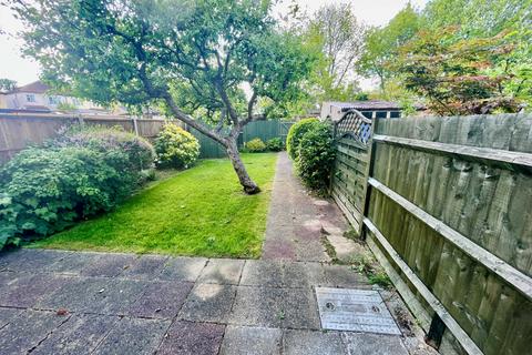 undefined, Green Lanes, Ewell, KT19