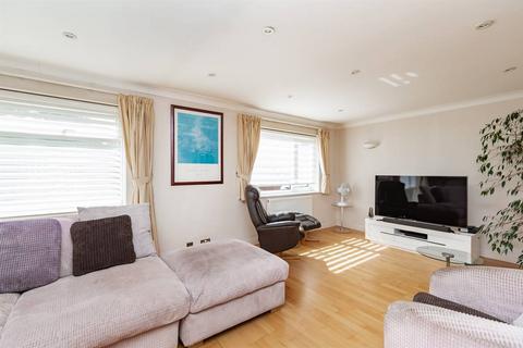 3 bedroom semi-detached house for sale, Sweechgate, Canterbury