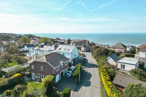 Courtlands College Close, Westward Ho, Bideford, EX39 1BL