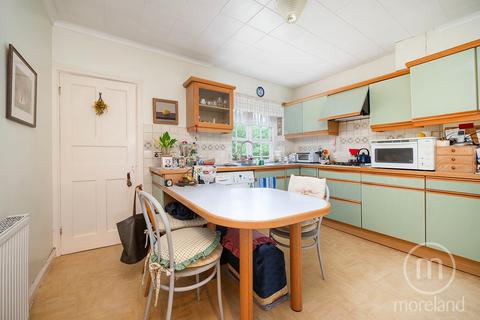 undefined, Heathcroft, London NW11