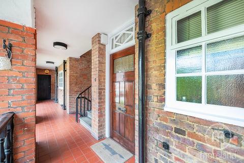 undefined, Heathcroft, London NW11