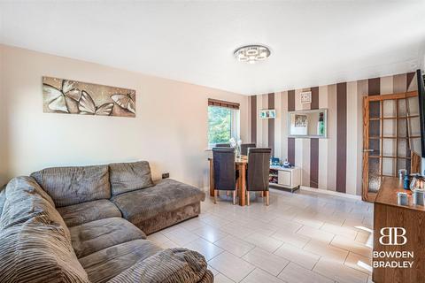 2 bedroom flat for sale, Trotwood, Chigwell, IG7