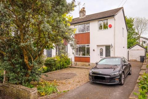 3 bedroom semi-detached house for sale, Bracken Close, Brighouse