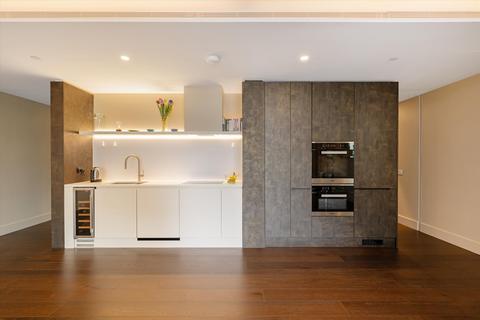 2 bedroom flat for sale, Rathbone Place, London, W1T