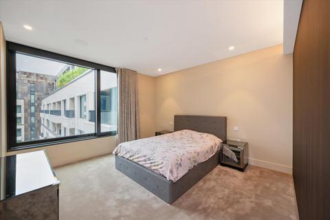 2 bedroom flat for sale, Rathbone Place, London, W1T