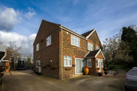 6 bedroom detached house for sale, Goughs Barn Lane, Warfield, Bracknell, Berkshire, RG42 6EQ
