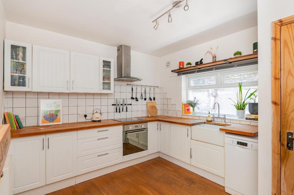 1 S5 L1 CM - Kitchen B.jpg