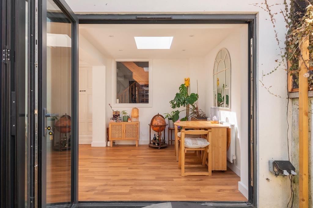 1 S5 L1 CM - Dining Room B.jpg