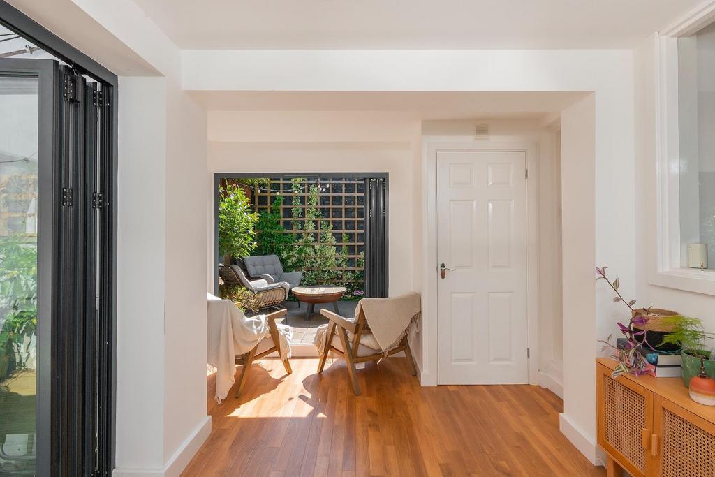 1 S5 L1 CM - Dining Room A.jpg