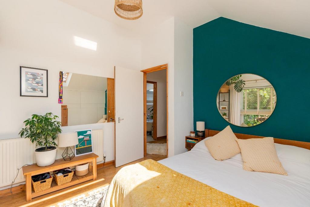 1 S5 L1 CM - Bedroom F.jpg