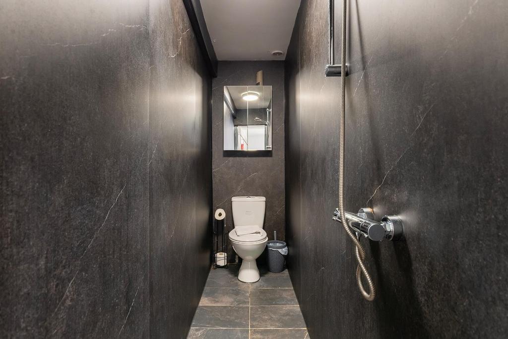 1 S5 L1 CM - Studio Bathroom A.jpg