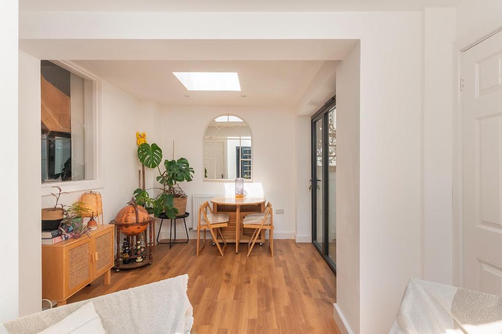 1 S5 L1 CM - Dining Room D.jpg