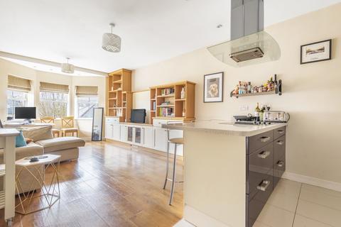 2 bedroom flat for sale, Acton Lane, Chiswick, London, W4