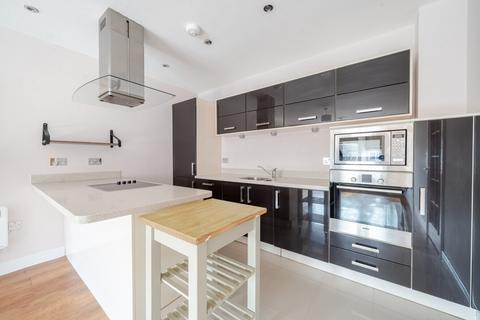 2 bedroom flat for sale, Acton Lane, Chiswick, London, W4