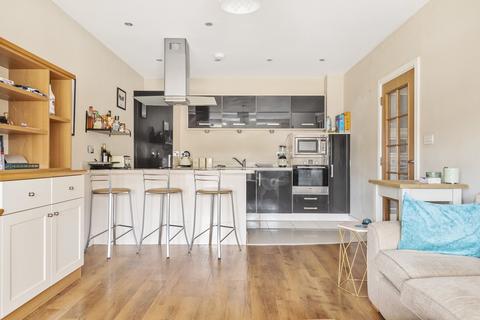 2 bedroom flat for sale, Acton Lane, Chiswick, London, W4