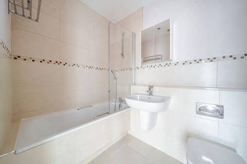 2 bedroom flat for sale, Acton Lane, Chiswick, London, W4