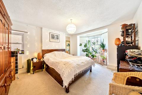 3 bedroom flat for sale, Lowther Hill, Honor Oak, London, SE23
