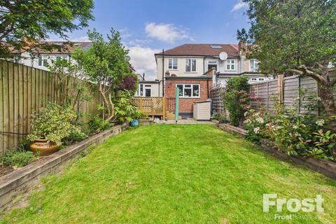 63 Fernside Avenue, Feltham, TW13 7BJ