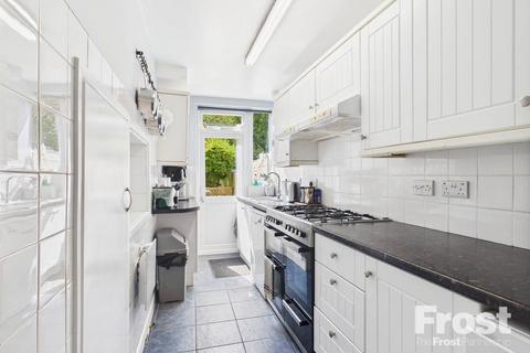 63 Fernside Avenue, Feltham, TW13 7BJ