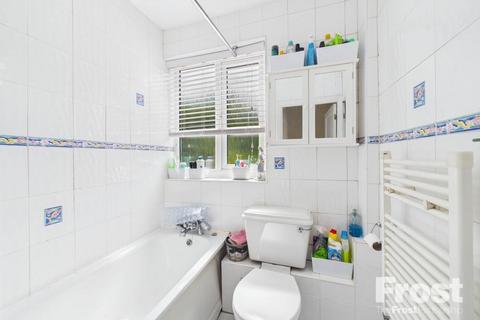63 Fernside Avenue, Feltham, TW13 7BJ