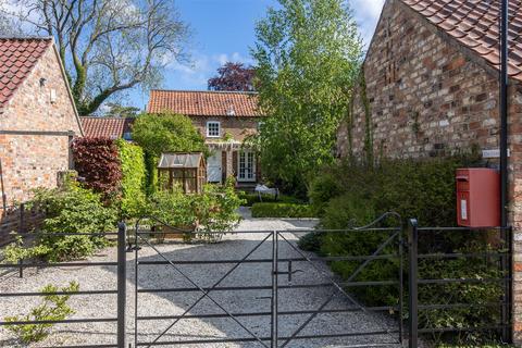 undefined, West Lilling, York