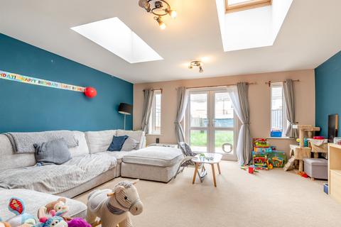 3 bedroom terraced house for sale, Bledisloe Way, Lydney