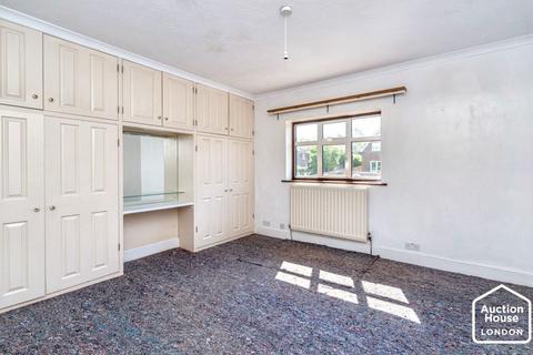 2 bedroom semi-detached house for sale, 16 The Street, Wrecclesham, Farnham, Surrey, GU10 4PR