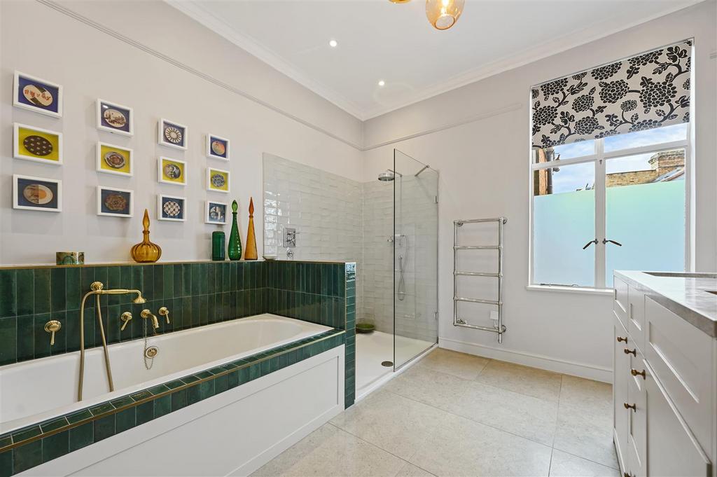 Iffley Road - Ensuite6 (1).JPG