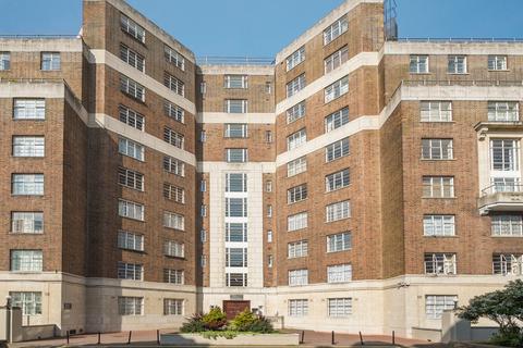 Flat 104, Kings Court Hamlet Gardens, London, W6 0RW
