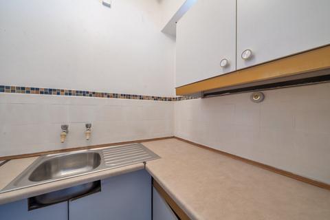 Flat 104, Kings Court Hamlet Gardens, London, W6 0RW