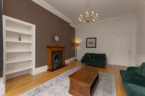 2/2, 13 Hayburn Crescent, Glasgow, G11 5AX