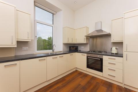 2/2, 13 Hayburn Crescent, Glasgow, G11 5AX