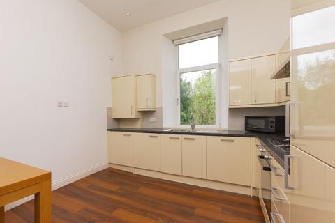 2/2, 13 Hayburn Crescent, Glasgow, G11 5AX