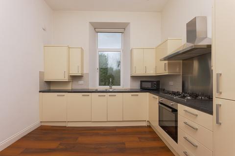 2/2, 13 Hayburn Crescent, Glasgow, G11 5AX