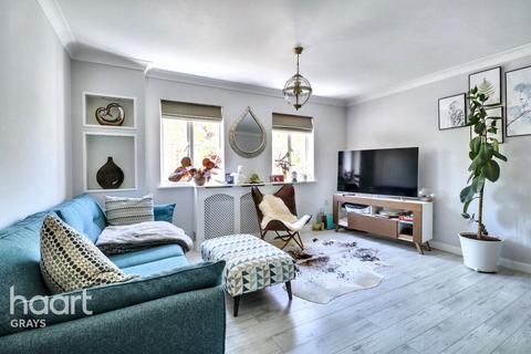 44 Lennox Close, Chafford Hundred, Grays, RM16 6AP