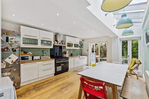 4 bedroom terraced house for sale, Rothschild Road, London