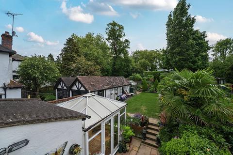 4 bedroom house for sale, Mount Echo Drive, Chingford, London, E4