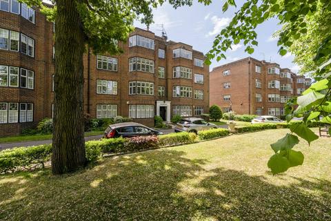 Portsmouth Road, Putney Heath, London, SW15