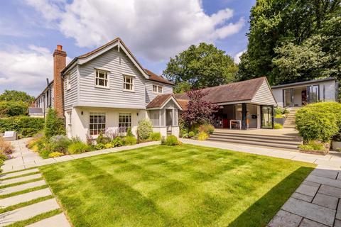 5 bedroom cottage for sale, Aldershot Road, Guildford